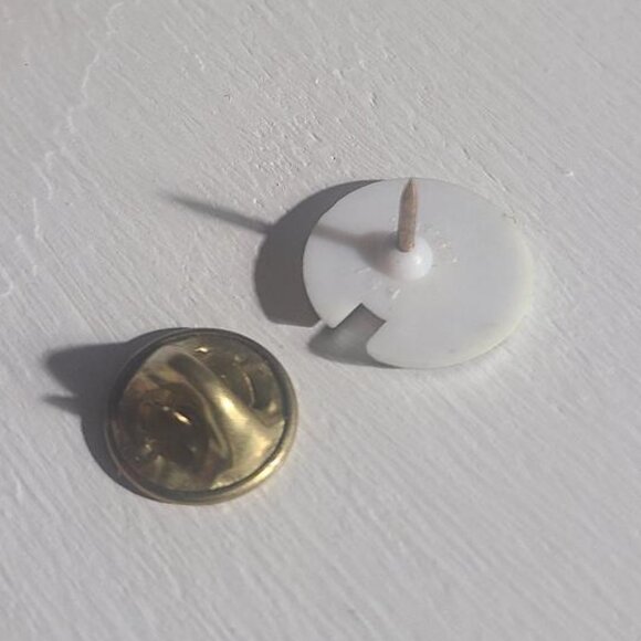 Blood Drive Drop Vintage Donor Lapel Pin - Picture 3 of 4